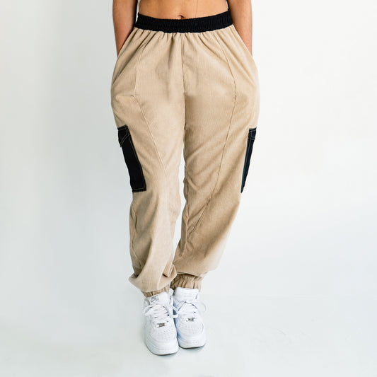 Pantalón Cargo Pana Beige