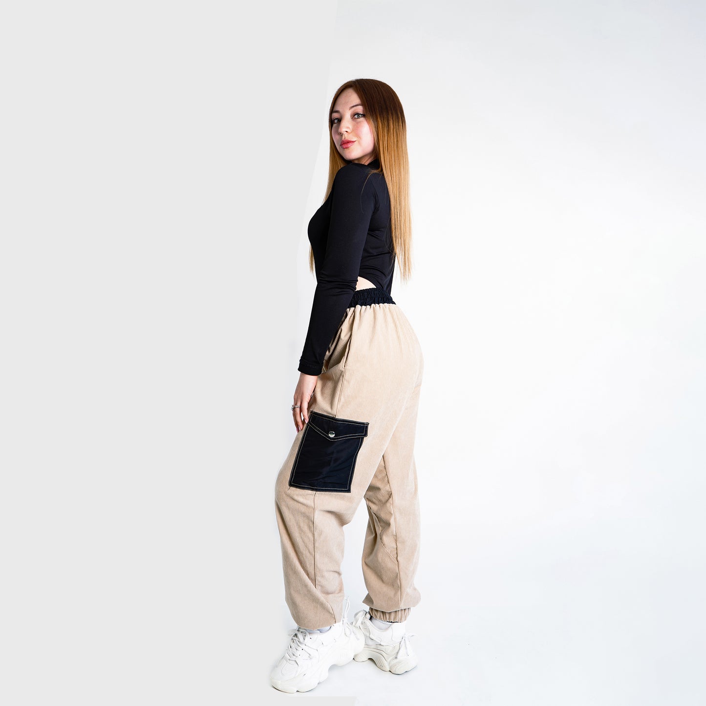Pantalón Cargo Pana Beige